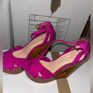 Jessica Simpson Size 6.5, lightly worn and still in good condition.